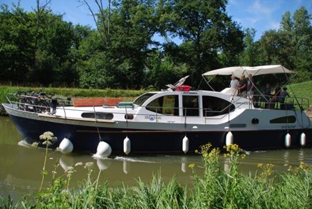 America 50 Excellence SP Hausbootvermietung ohne Führerschein auf den Flüssen und Kanälen in Frankreich