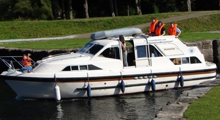 Braemore WHS turismo paseos Francia vacaciones barco lancha a motor chalana gamarra