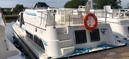 Classique Star turismo paseos Francia vacaciones barco lancha a motor chalana gamarra