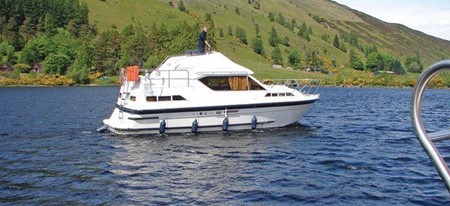 Curlew WHS turismo paseos Francia vacaciones barco lancha a motor chalana gamarra