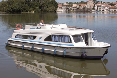 Dancer 4 alquiler de barcos habitables sin permiso en ríos y canales de Francia