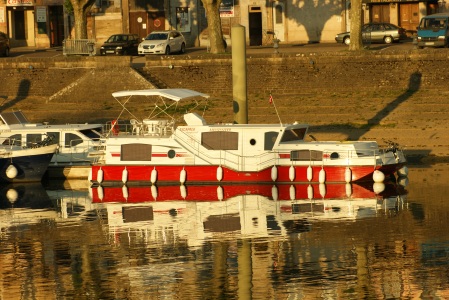 Escapade Impérial Fly Hausbootvermietung ohne Führerschein auf den Flüssen und Kanälen in Frankreich