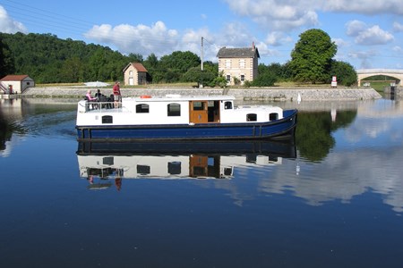 Euroclassic 139 Grand Cru Hausbootvermietung ohne Führerschein auf den Flüssen und Kanälen in Frankreich