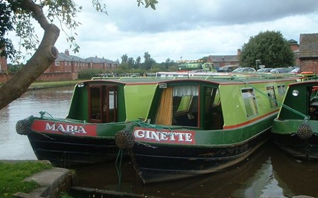 Ginette turismo paseos Francia vacaciones barco lancha a motor chalana gamarra