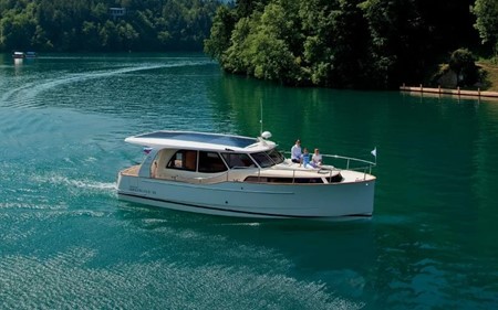 Greenline E-Drive 33 Turismo spensierato Francia vacanze battello motoscafi fluviali barconi chiatte