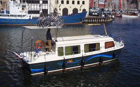 Haber 33 Reporter turismo paseos Francia vacaciones barco lancha a motor chalana gamarra