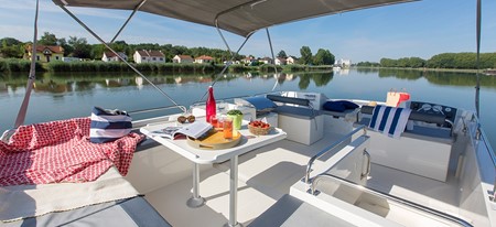 Horizon 1 PLUS Hausbootvermietung ohne Führerschein auf den Flüssen und Kanälen in Frankreich