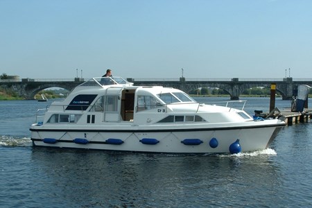 Kilkenny Class turismo paseos Francia vacaciones barco lancha a motor chalana gamarra