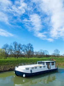 La Péniche P Hausbootvermietung ohne Führerschein auf den Flüssen und Kanälen in Frankreich