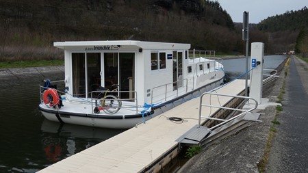 La Péniche S turismo paseos Francia vacaciones barco lancha a motor chalana gamarra