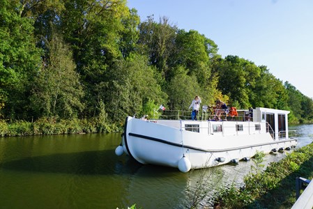 La Péniche S turismo paseos Francia vacaciones barco lancha a motor chalana gamarra