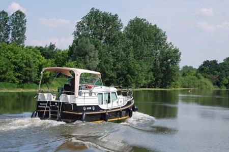 Linssen Sturdy 320 AC SP Noleggio cabinati a motore senza patente sulle riviere e canali di Francia