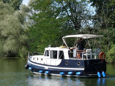 Linssen vlet 1030 SP Noleggio cabinati a motore senza patente sulle riviere e canali di Francia