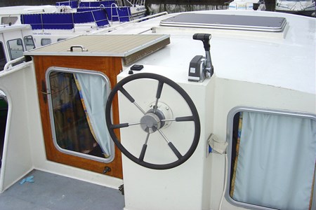 Linssen yacht 36 Noleggio cabinati a motore senza patente sulle riviere e canali di Francia