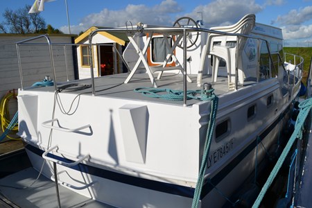 Linssen yacht 36 Hausbootvermietung ohne Führerschein auf den Flüssen und Kanälen in Frankreich