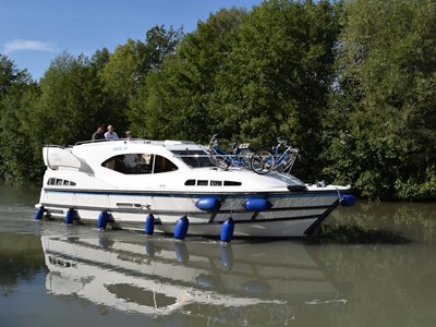 Navig 34S Noleggio cabinati a motore senza patente sulle riviere e canali di Francia