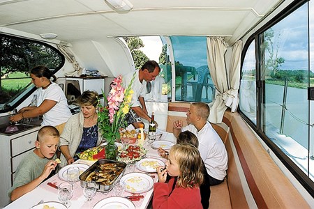Nicols 1100 Confort turismo paseos Francia vacaciones barco lancha a motor chalana gamarra