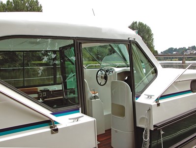 Nicols 1100 Confort turismo paseos Francia vacaciones barco lancha a motor chalana gamarra