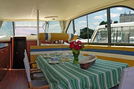 Nicols 1170 turismo paseos Francia vacaciones barco lancha a motor chalana gamarra