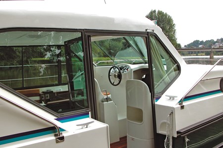 Nicols 1350 VIP Confort tourisme ballade france vacance bateau vedette peniche penichette