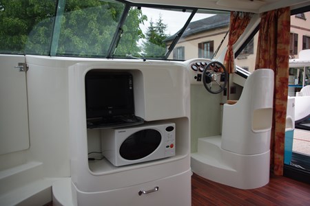 Nicols 1350 VIP Confort Noleggio cabinati a motore senza patente sulle riviere e canali di Francia