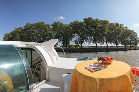 Nicols 900 Confort DP turismo paseos Francia vacaciones barco lancha a motor chalana gamarra