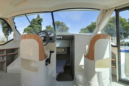 Nicols 900 Confort DP Noleggio cabinati a motore senza patente sulle riviere e canali di Francia