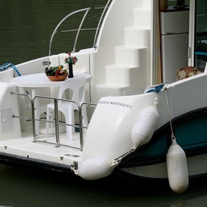 Nicols Duo LN Noleggio cabinati a motore senza patente sulle riviere e canali di Francia