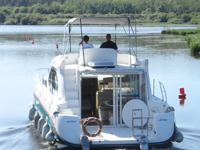 Nicols Quattro B Plus turismo paseos Francia vacaciones barco lancha a motor chalana gamarra