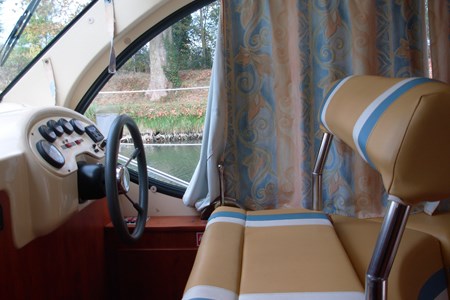 Nicols Quattro CN turismo paseos Francia vacaciones barco lancha a motor chalana gamarra