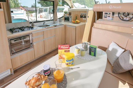 Nicols Quattro Fly C Hausbootvermietung ohne Führerschein auf den Flüssen und Kanälen in Frankreich