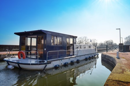 La Péniche F Hausbootvermietung ohne Führerschein auf den Flüssen und Kanälen in Frankreich