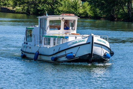 Pénichette 1107 W turismo paseos Francia vacaciones barco lancha a motor chalana gamarra