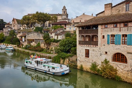 Pénichette 1500 FB Hausbootvermietung ohne Führerschein auf den Flüssen und Kanälen in Frankreich