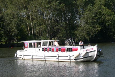 Pénichette 1500 R F Hausbootvermietung ohne Führerschein auf den Flüssen und Kanälen in Frankreich