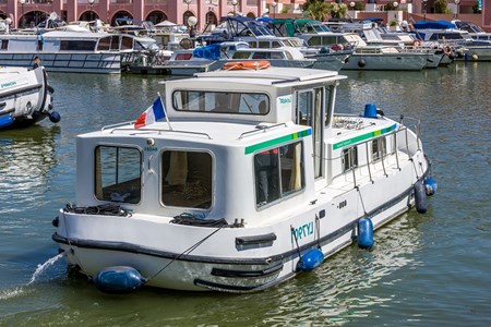 Pénichette 935 W Noleggio cabinati a motore senza patente sulle riviere e canali di Francia