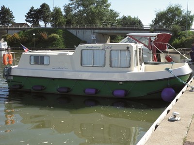 Renaud 8000 Hausbootvermietung ohne Führerschein auf den Flüssen und Kanälen in Frankreich