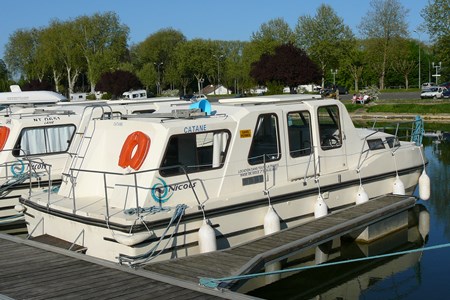 Riviera 920 turismo paseos Francia vacaciones barco lancha a motor chalana gamarra