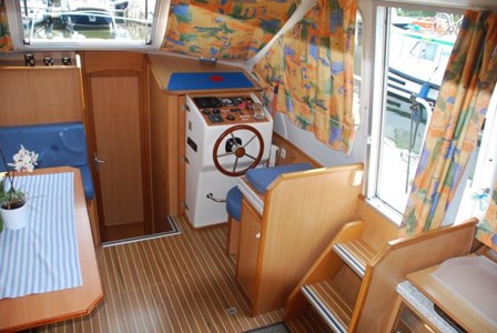Tarpon 37 Duo Prestige SP tourisme ballade france vacance bateau vedette peniche penichette
