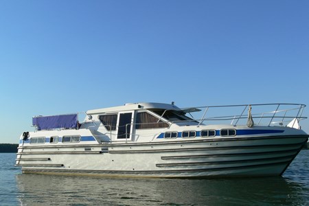 Tarpon 42 Standard turismo paseos Francia vacaciones barco lancha a motor chalana gamarra