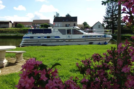 Tarpon 42 TP Hausbootvermietung ohne Führerschein auf den Flüssen und Kanälen in Frankreich