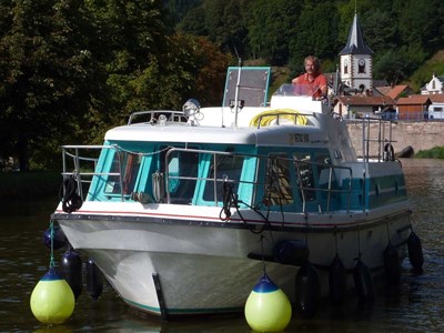 Vetus 900 turismo paseos Francia vacaciones barco lancha a motor chalana gamarra