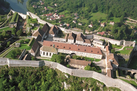 La citadelle Vauban de Besançon, un lieu à découvrir sur le Canal du Rhône au Rhin en Franche comté.