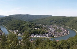 The famous meander of the Meuse accessible to the hiring of boats without license in Monthermé not far from Bridge in Barre in the Ardennes