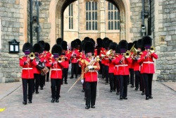 Relève de la garde au château de Windsor en Angleterre